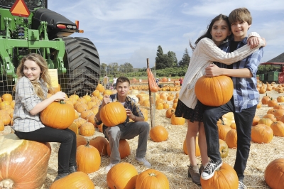 girl-meets-world-at-a-pumpkin-patch.jpg
