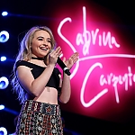 Sabrina-Carpenter-004~0.jpg