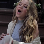 Sabrina_Carpenter_-_Eyes_Wide_Open_28NYC_Acoustic29_-_YouTube_281080p29_mp40131.jpg