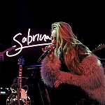 Sabrina_Meets_Instagram_1080p_WEB-DL_DD5_1_H264-TVSmash_mkv1120.jpg