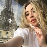 Sabrina_Meets_Instagram_1080p_WEB-DL_DD5_1_H264-TVSmash_mkv1252.jpg