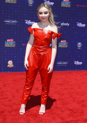 29042017_Sabrina_Carpenter_RDMAs_TIGU_001.jpg