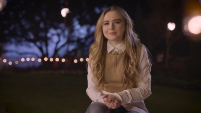5_Things_We_Love_About_Rapunzel_with_Sabrina_Carpenter_-_Oh_My_Disney_mp40040.jpg