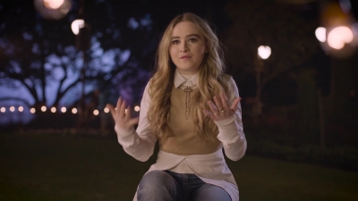 5_Things_We_Love_About_Rapunzel_with_Sabrina_Carpenter_-_Oh_My_Disney_mp40064.jpg