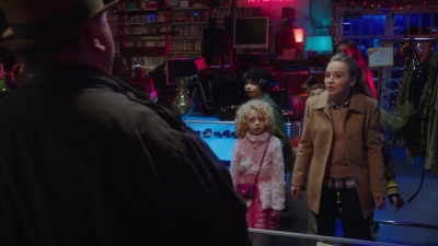 Adventures_in_Babysitting_2016_1080p_WEBRip_AAC_2_0_x264-SRS_mkv1361.jpg