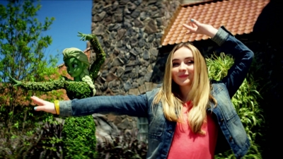 Frozen_Sneak_Peek_With_Sabrina_Carpenter_-_WDW_Best_Day_Ever_mp40373.jpg