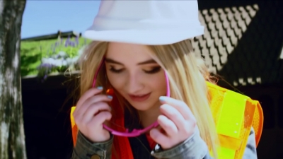 Frozen_Sneak_Peek_With_Sabrina_Carpenter_-_WDW_Best_Day_Ever_mp41103.jpg