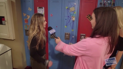 GIRL_MEETS_WORLD_High_School_Set_Tour_mp40241.jpg