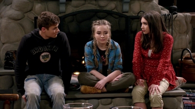 Girl_Meets_World_S03E08_Girl_Meets_Ski_Lodge_Part_1_1080p_WEB-DL_DD5_1_H_264-TVSmash_mkv1150.jpg