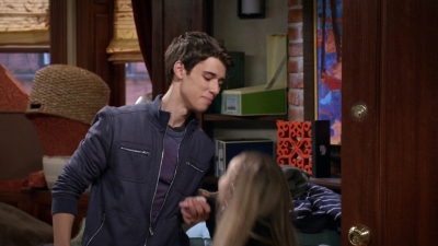 Girl_Meets_World_S03E12_Girl_Meets_Bear_1080p_WEB-DL_DD5_1_H_264-TVSmash_mkv0912.jpg