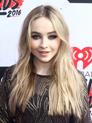 Picture_Pub_Sabrina_Carpenter_20~2.jpg