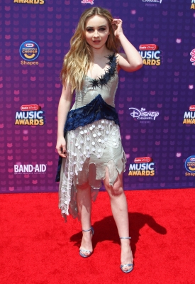 Picture_Pub_Sabrina_Carpenter_47~3.jpg