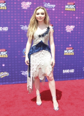 Picture_Pub_Sabrina_Carpenter_69~3.jpg