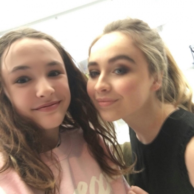 SCBR_Sabrina_Carpenter_35~0.jpg