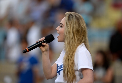 Sabrina-Carpenter-001.jpg