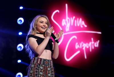 Sabrina-Carpenter-004~0.jpg