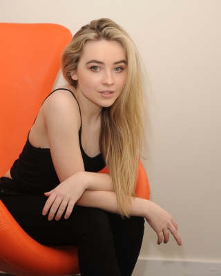 Sabrina-Carpenter-039.jpg