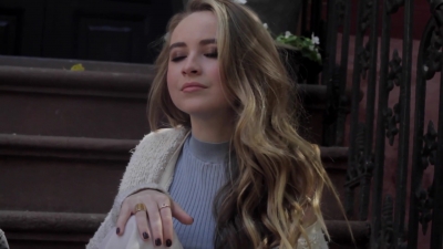 Sabrina_Carpenter_-_Eyes_Wide_Open_28NYC_Acoustic29_-_YouTube_281080p29_mp40023.jpg