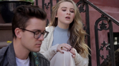 Sabrina_Carpenter_-_Eyes_Wide_Open_28NYC_Acoustic29_-_YouTube_281080p29_mp40033.jpg