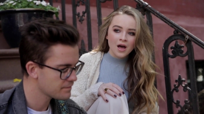 Sabrina_Carpenter_-_Eyes_Wide_Open_28NYC_Acoustic29_-_YouTube_281080p29_mp40039.jpg