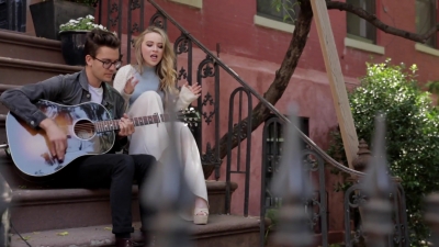 Sabrina_Carpenter_-_Eyes_Wide_Open_28NYC_Acoustic29_-_YouTube_281080p29_mp40063.jpg