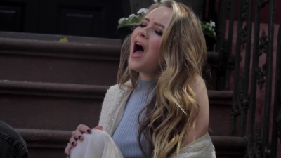Sabrina_Carpenter_-_Eyes_Wide_Open_28NYC_Acoustic29_-_YouTube_281080p29_mp40130.jpg