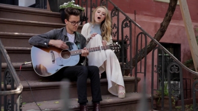 Sabrina_Carpenter_-_Eyes_Wide_Open_28NYC_Acoustic29_-_YouTube_281080p29_mp40140.jpg