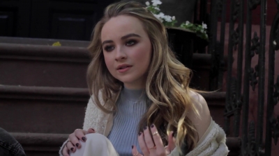 Sabrina_Carpenter_-_Eyes_Wide_Open_28NYC_Acoustic29_-_YouTube_281080p29_mp40149.jpg