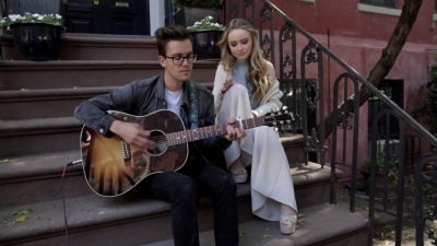 Sabrina_Carpenter_-_Eyes_Wide_Open_28NYC_Acoustic29_-_YouTube_281080p29_mp40159.jpg
