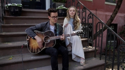 Sabrina_Carpenter_-_Eyes_Wide_Open_28NYC_Acoustic29_-_YouTube_281080p29_mp40163.jpg
