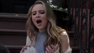 Sabrina_Carpenter_-_Eyes_Wide_Open_28NYC_Acoustic29_-_YouTube_281080p29_mp40200.jpg