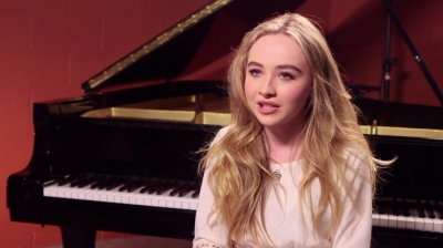 Sabrina_Carpenter_-_Sabrina_Chats_Eyes_Wide_Open22_281080p29_mp40137.jpg