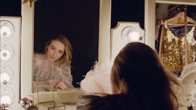 Sabrina_Carpenter_-_Smoke_and_Fire_28Official_Video29_mp43443.jpg