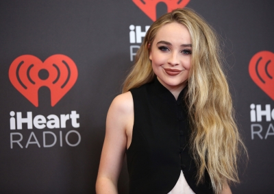 Sabrina_Carpenter_006~2.jpg