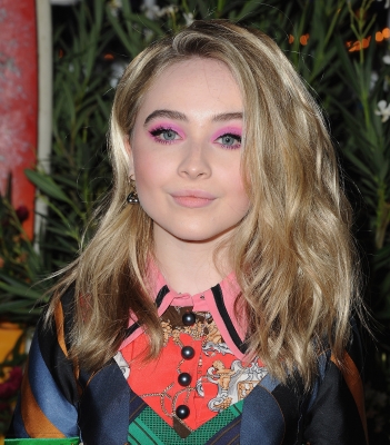 Sabrina_Carpenter_008~0.jpg