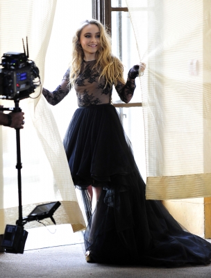 Sabrina_Carpenter_06~6.JPG