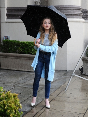 Sabrina_Carpenter_282.jpg