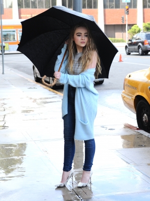 Sabrina_Carpenter_284.jpg