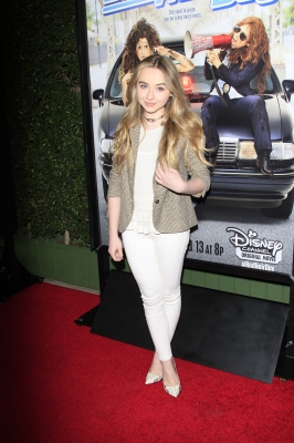 Sabrina_Carpenter_32.jpg