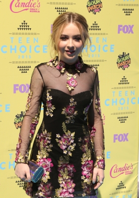 Sabrina_Carpenter_37-5.jpg