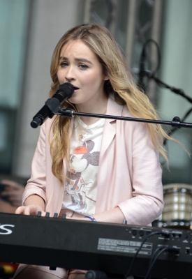 Sabrina_Carpenter_91.jpg