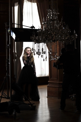 Sabrina_Carpenter_96~0.JPG