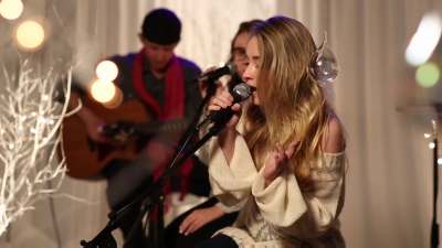 Sabrina_Carpenter_Home_for_the_Holidays_Disney_Playlist_Christmas_Sessions_20145B12-20-205D.PNG