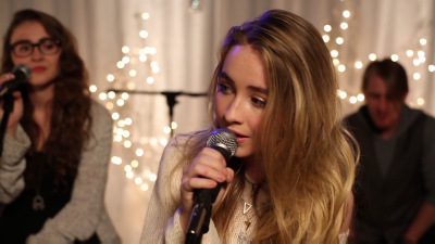 Sabrina_Carpenter_Home_for_the_Holidays_Disney_Playlist_Christmas_Sessions_20145B12-20-235D.PNG