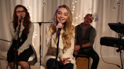 Sabrina_Carpenter_Home_for_the_Holidays_Disney_Playlist_Christmas_Sessions_20145B12-20-485D.PNG