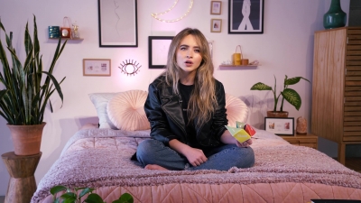 Sabrina_Carpenter_Urban_Outfitters_1080p_WEB-DL_DD5_1_H264-TVSmash_mkvvs153.jpg