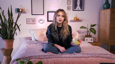 Sabrina_Carpenter_Urban_Outfitters_1080p_WEB-DL_DD5_1_H264-TVSmash_mkvvs155.jpg