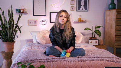 Sabrina_Carpenter_Urban_Outfitters_1080p_WEB-DL_DD5_1_H264-TVSmash_mkvvs232.jpg