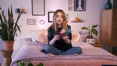 Sabrina_Carpenter_Urban_Outfitters_1080p_WEB-DL_DD5_1_H264-TVSmash_mkvvs652.jpg