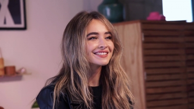 Sabrina_Carpenter_Urban_Outfitters_1080p_WEB-DL_DD5_1_H264-TVSmash_mkvvs687.jpg